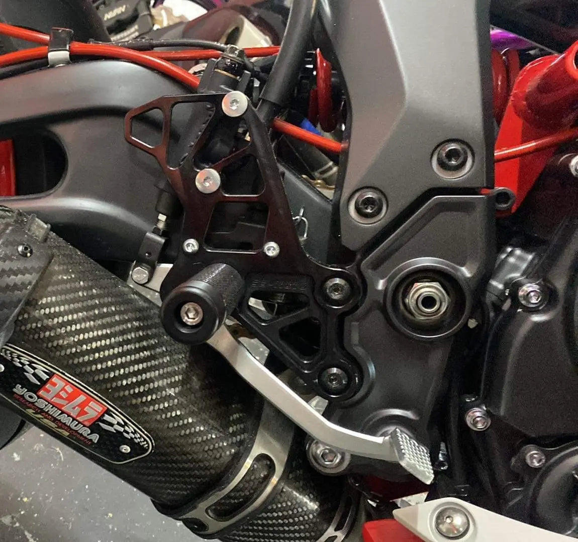 Rearsets with Solid Pegs - SS-MOTO